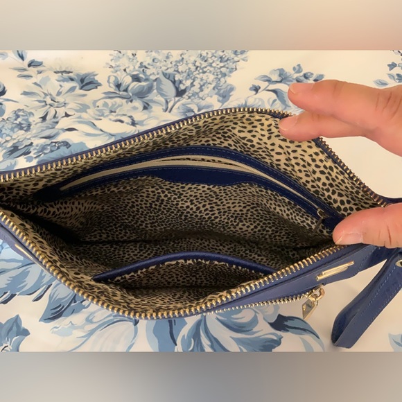 Royal blue wristlet - Picture 3 of 4